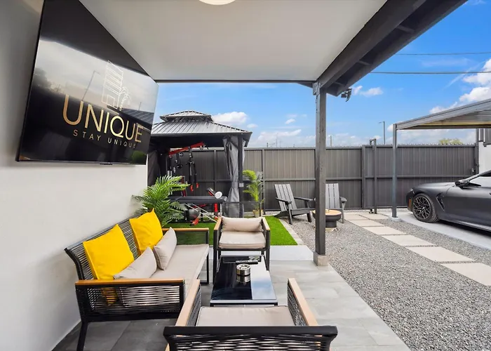 Luxury Meets Wellness Rtrt Villa Phoenix